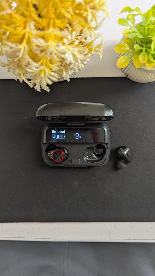 M10 TWS Earbuds with Power Bank